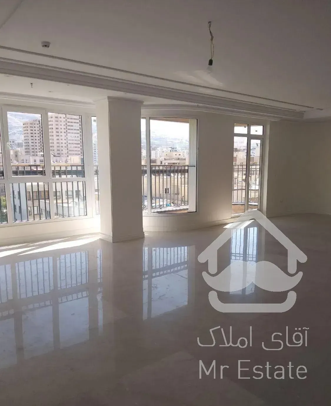 شیان ۱۴۹ متر خوش نقشه نوساز