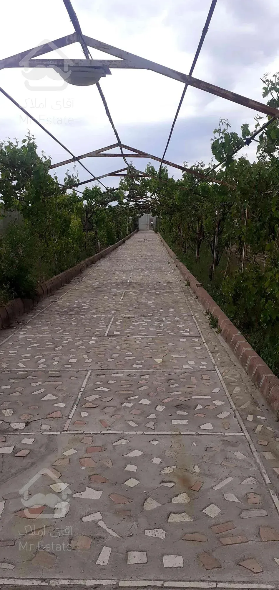 ویلا باغ دارای همه اماکانات در تبریز