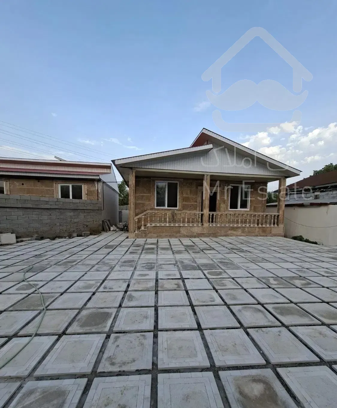 ویلای 350متری نزدیک به دریا وشهر