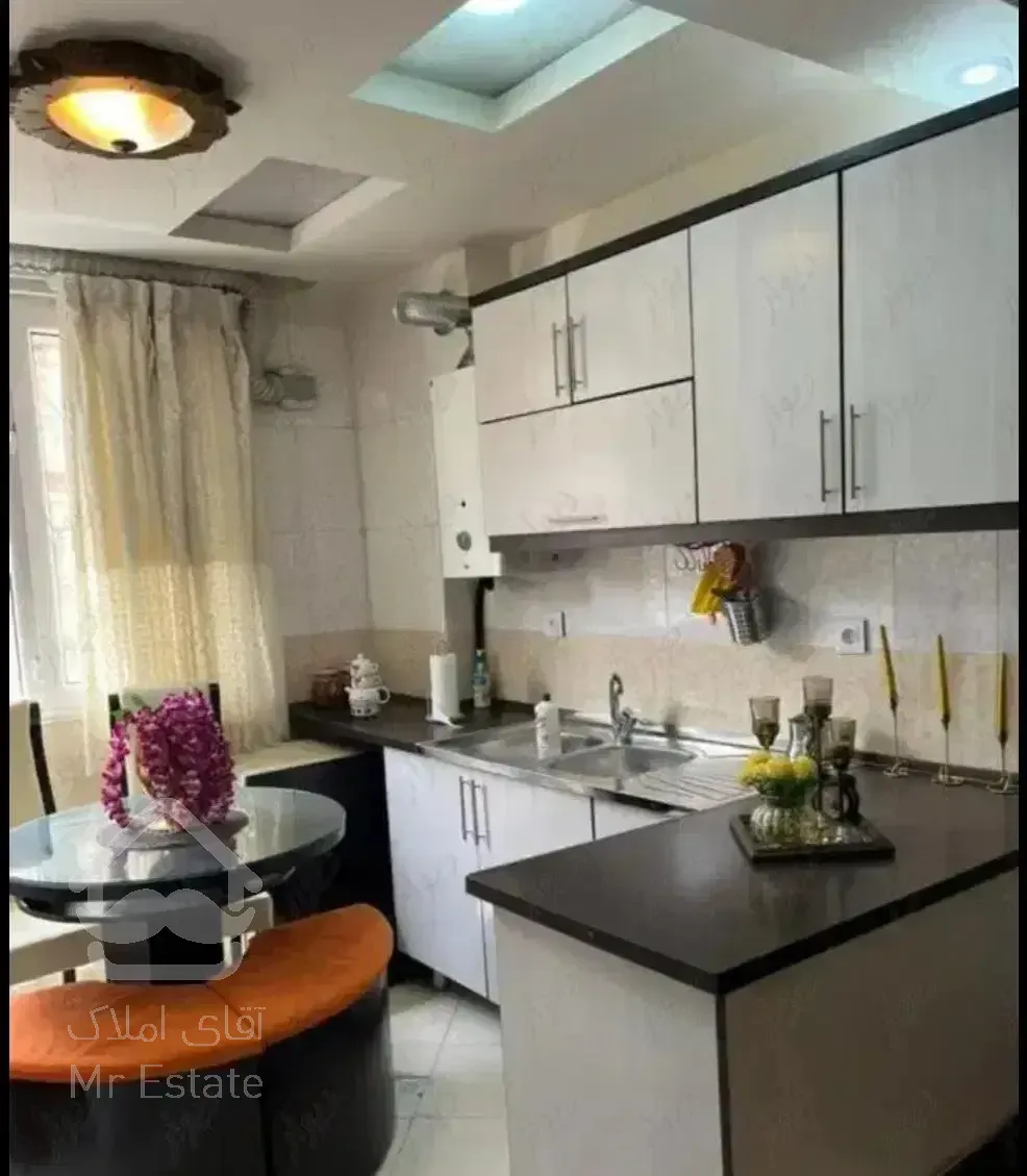 40متر/تک واحدی/ آسانسور دار / استادمعین