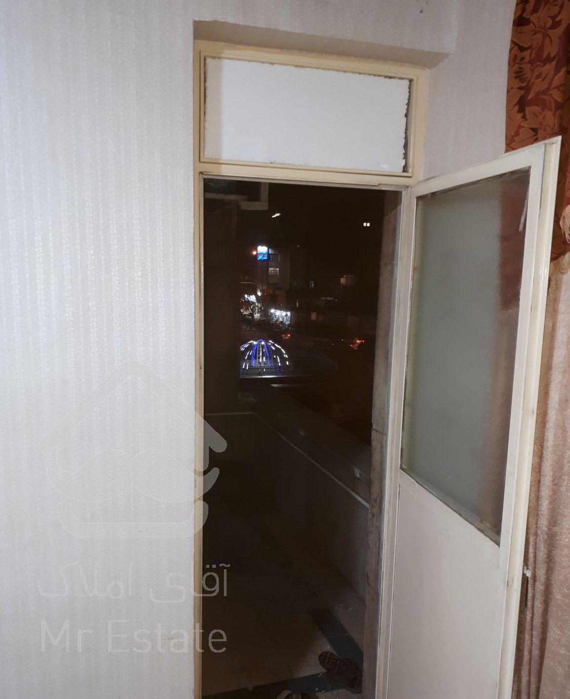 آپارتمان قابل  بنگاه اتومبیل