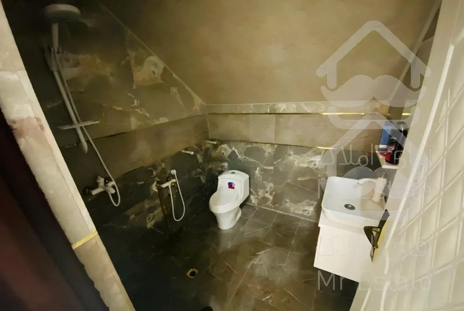 ویلا اجاره ای دربست نوساز رو به دریا