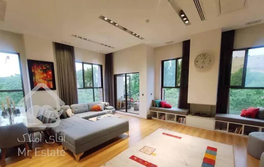 فروش ۱۳۰ متر آپارتمان مشرف به دره درکه