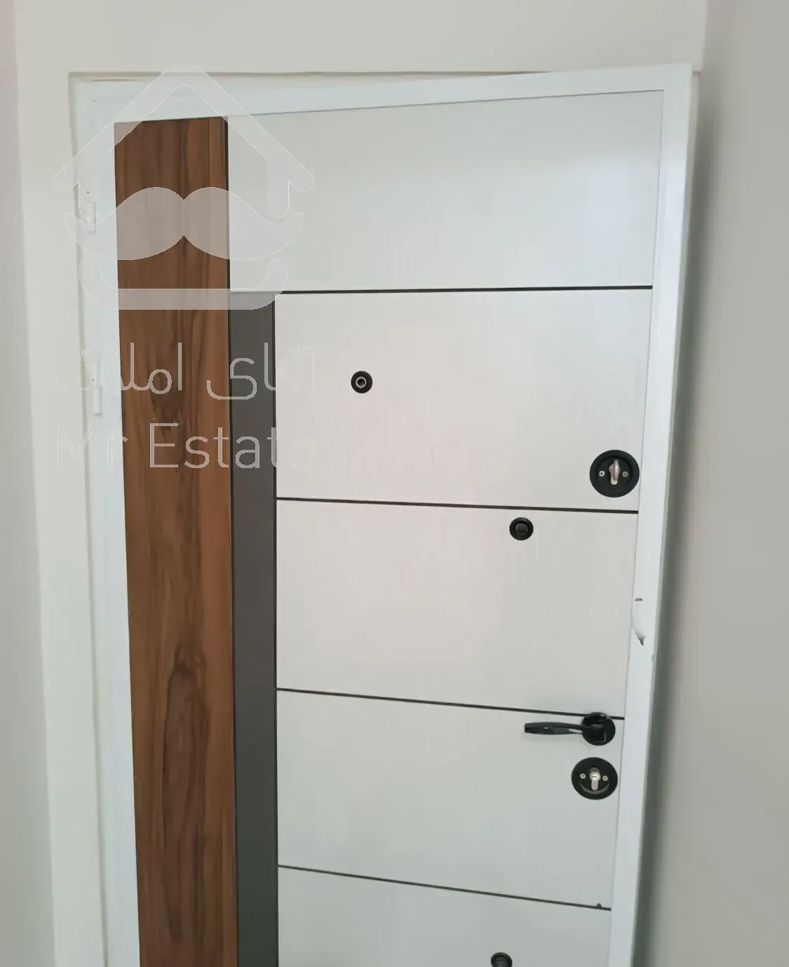 127متر 3خواب پارکینگ دوتا نوساز کلید نخورده