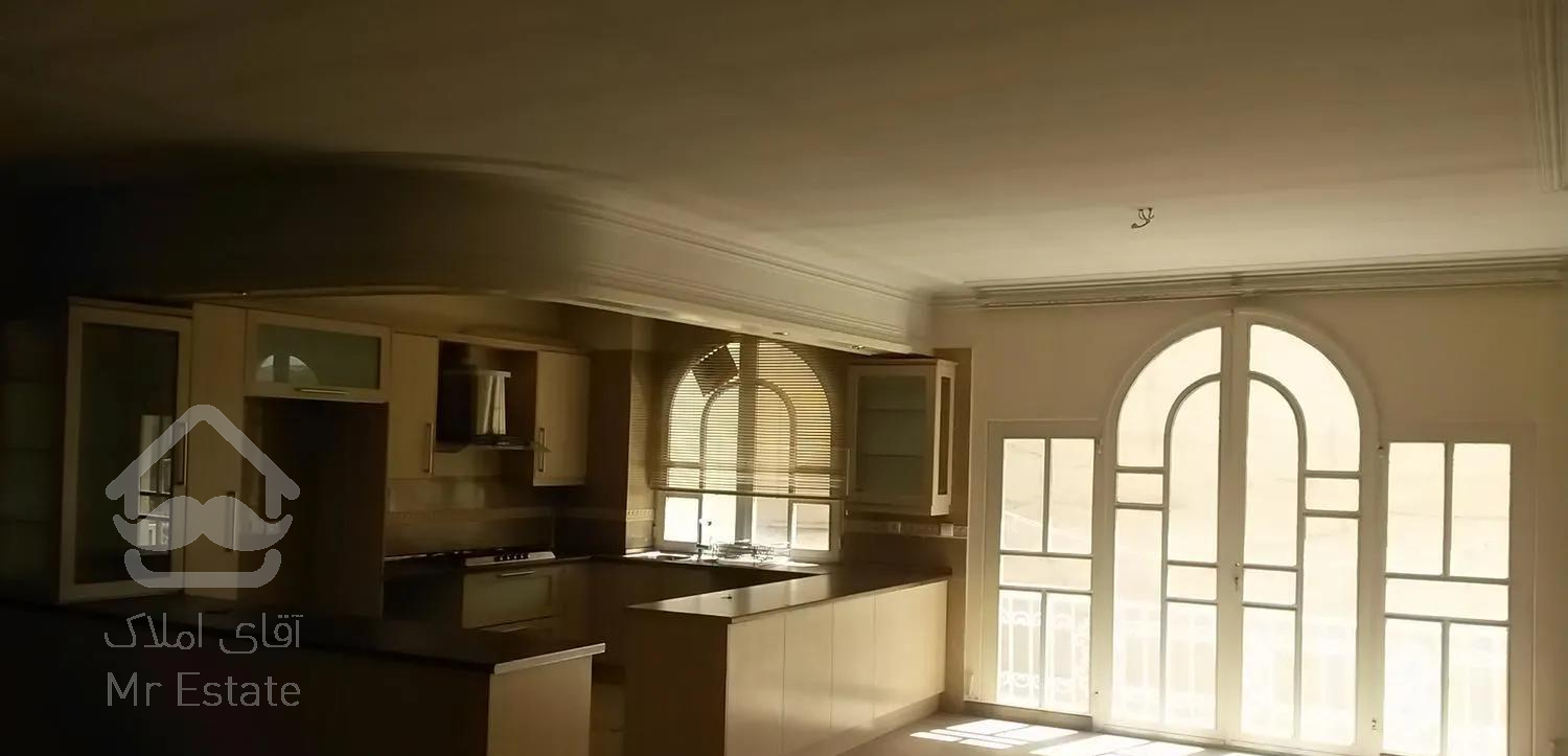 اوین. غیاثی، ۱۱۳ متر، ۴ طبقه تک واحدی