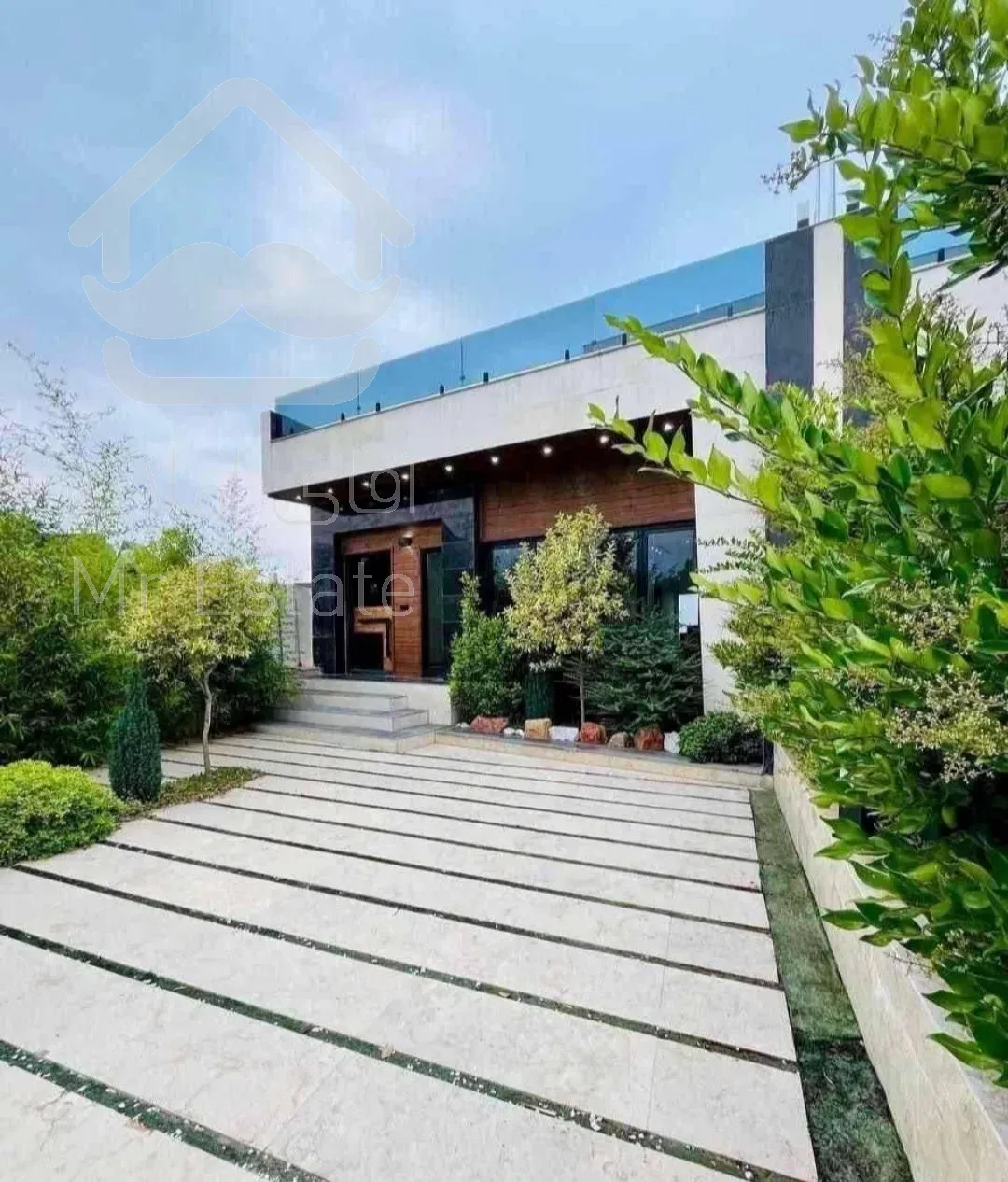 ویلامدرن روف دار۲۳۰زمین/۱۵۰بنا/دوخواب باسنددر شهرک