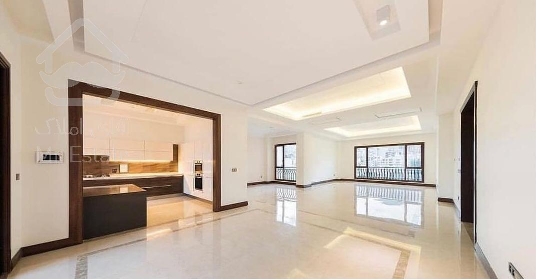 ۲۷۱ متر متمایز در بالای کاخ