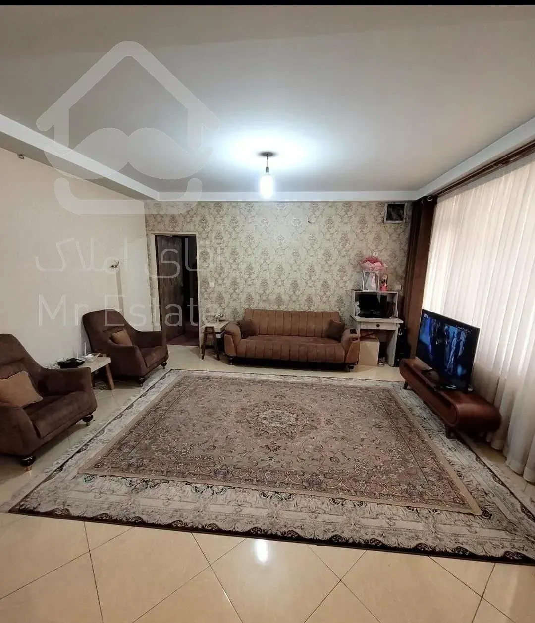 ۸۰متر ۲خواب ** فول امکانات ** سالن پرده خور