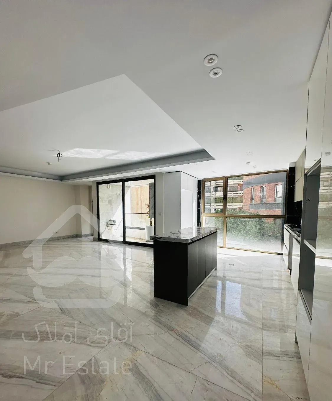 ۱۴۰متر مدرن نیاوران-منظریه ۲مستر ۲پارکینگ