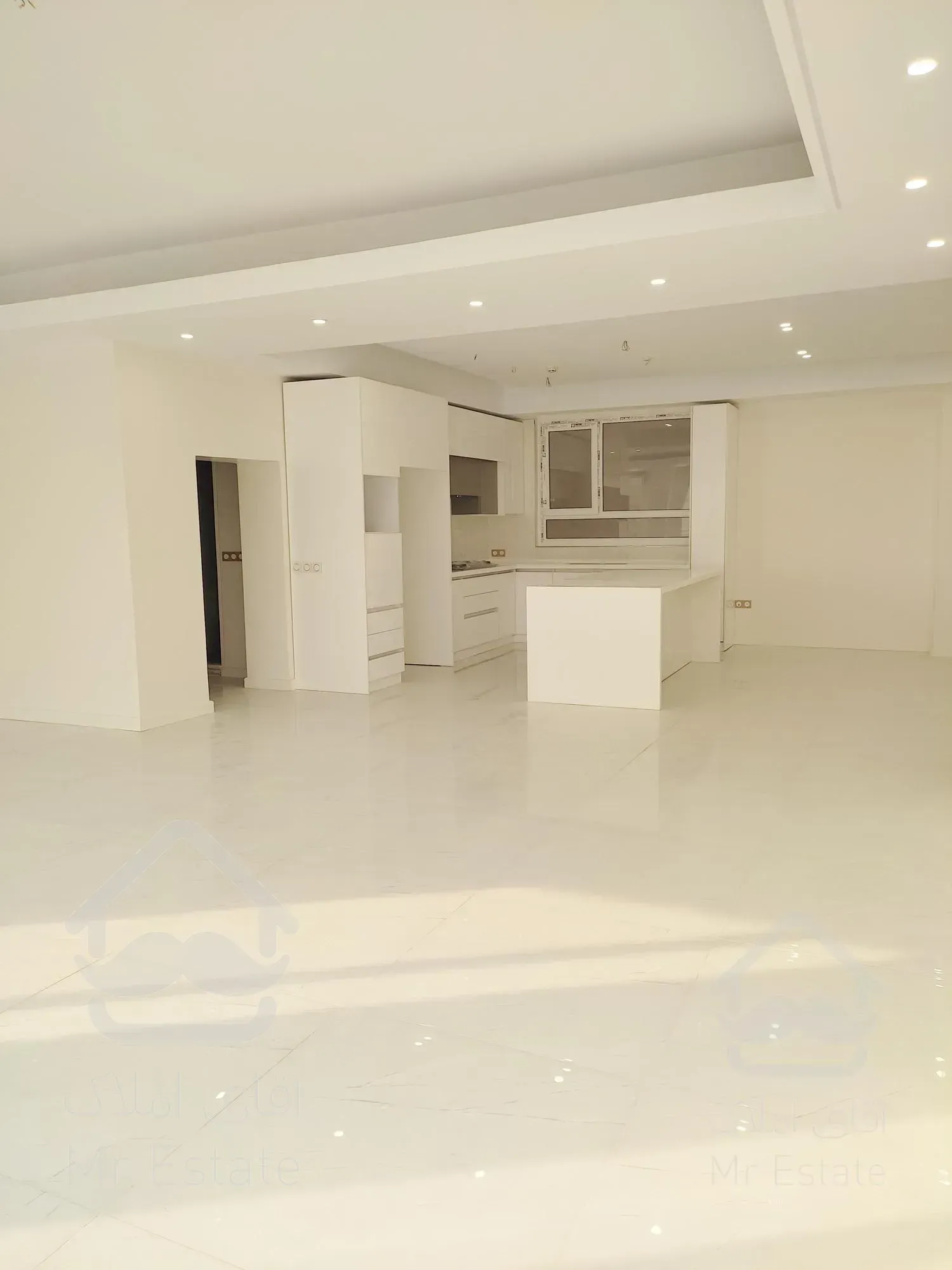 فروش193متر فول بازسازی. جمشیدیه. سه خواب مستر. محیطی با هوای عالی و آرامش بخش