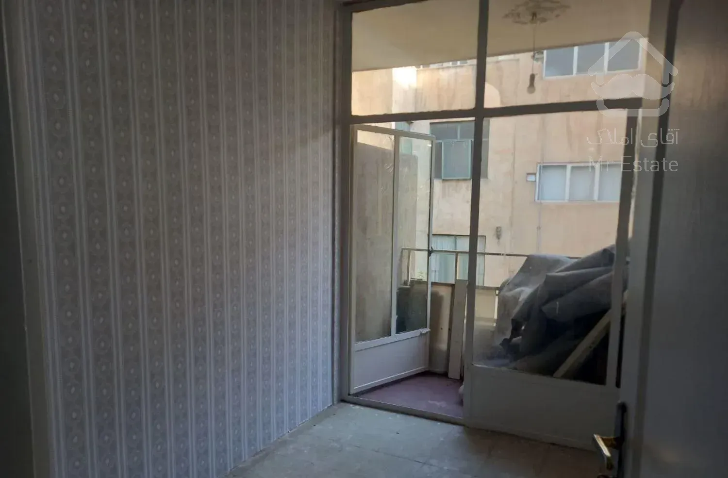 اجاره آپارتمان ۶۰ متری ۱ خوابه طبقه ۳ در قیام