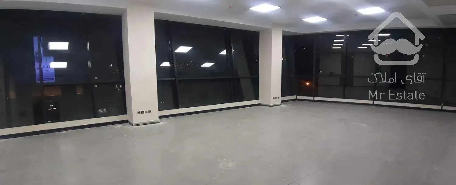 واحد سند اداری ۷۰ متری نوساز دریاچه چیتگر