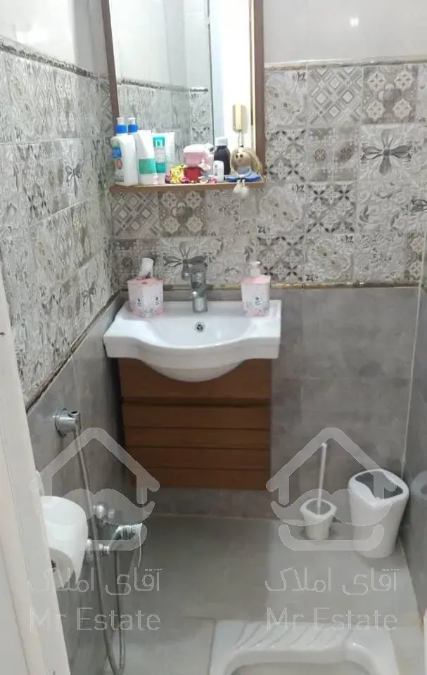 ۶۵ متر خوش نقشه پارکینگ دار همکف