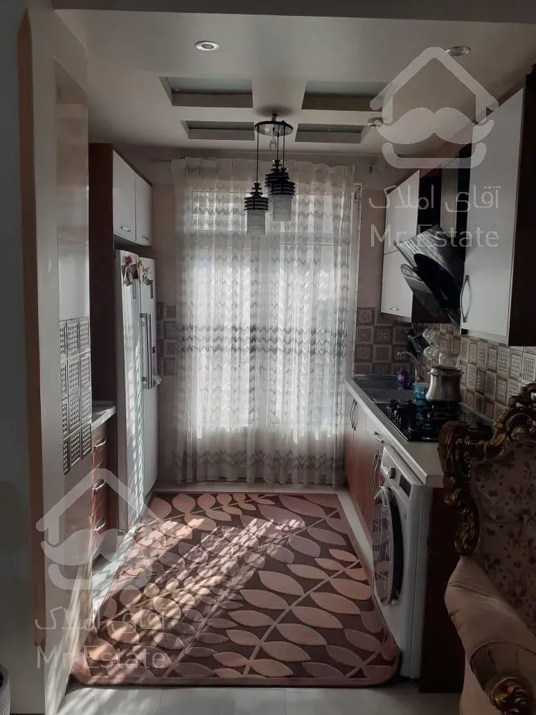 ۸۰متری دو خوابه استادمعین