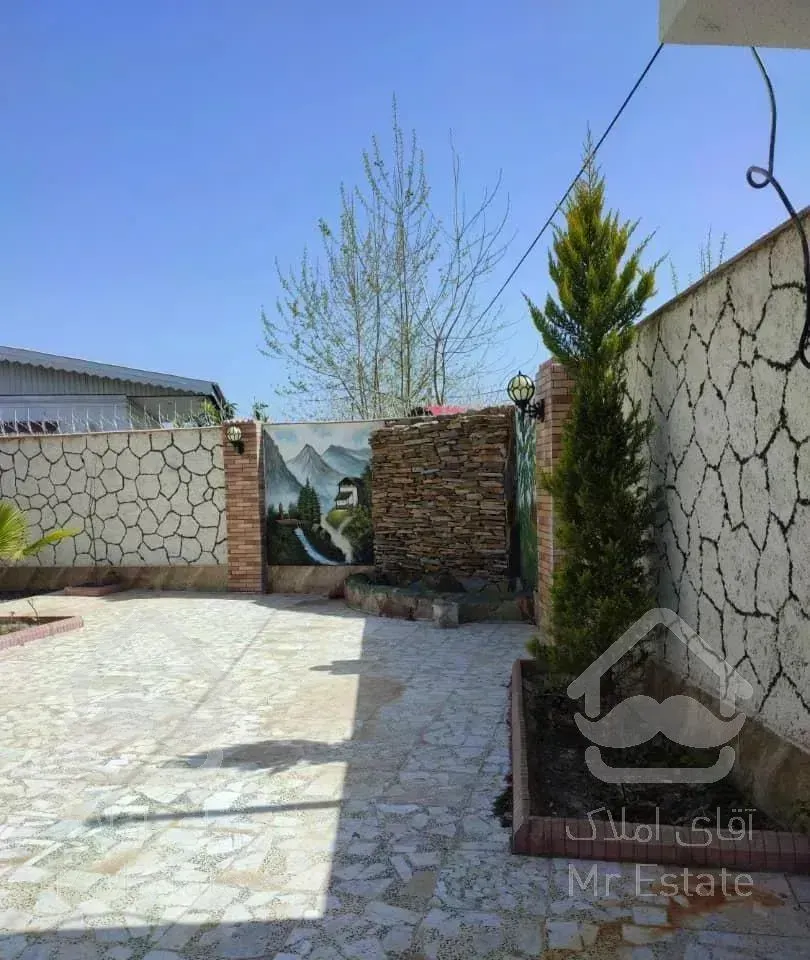 فروش ویلا نوساز بازمین۳۰۰متر وبنای۱۷۰متر سند۶دانگ