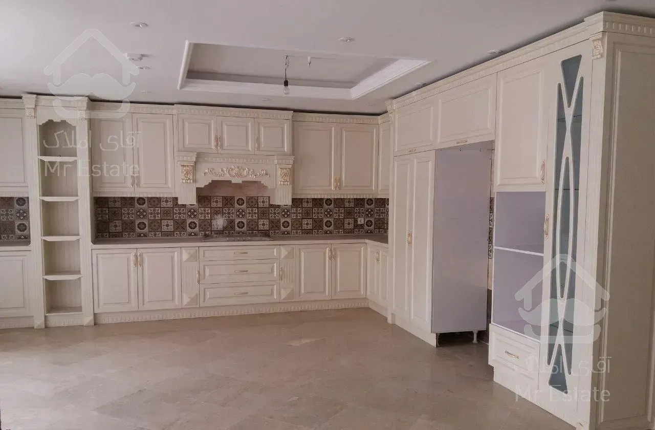 زرتشت ۲۰۰متری ۴خواب کلید نخورده