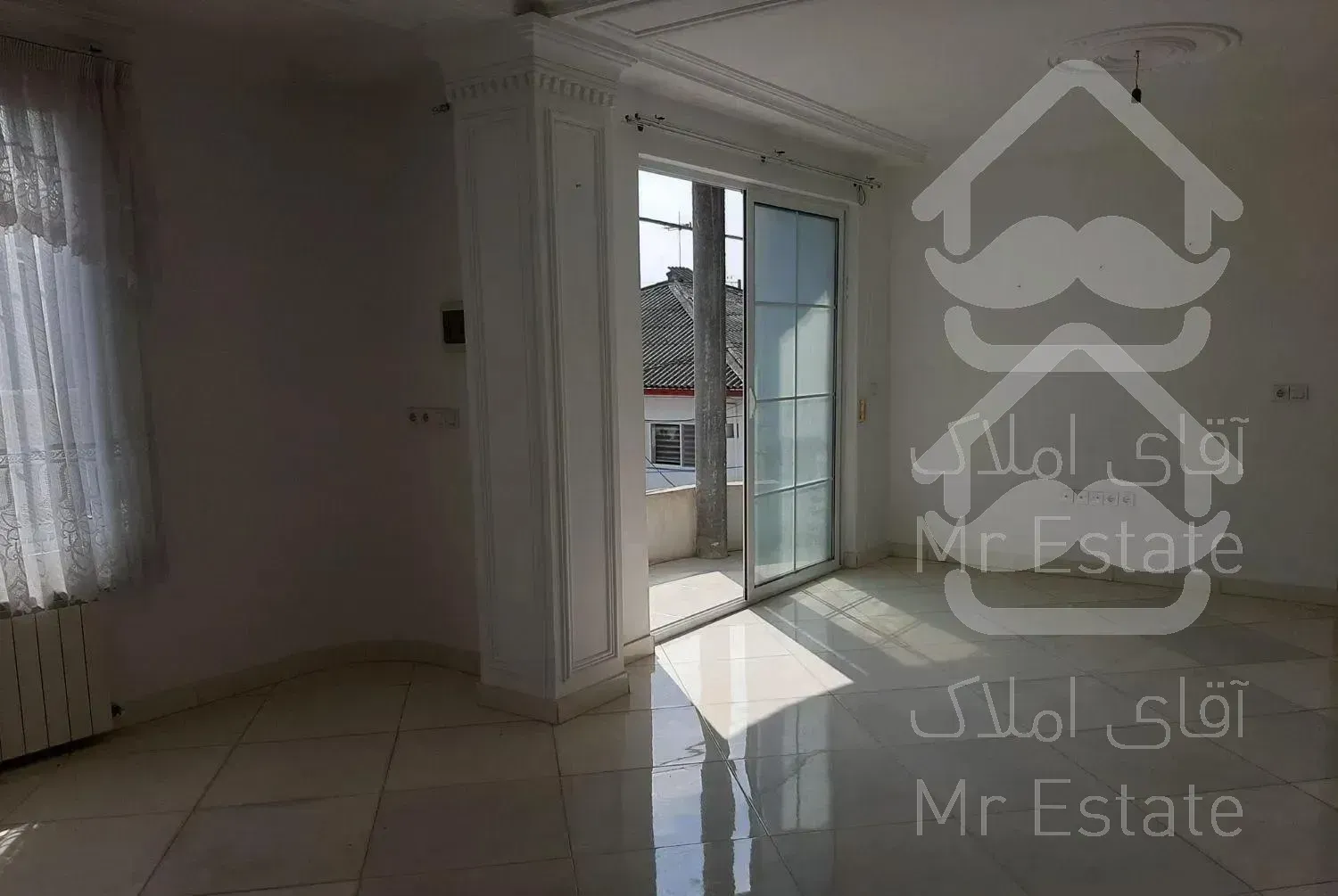 آپارتمان تک واحدی ۹۰ متری در خیابان ساحل