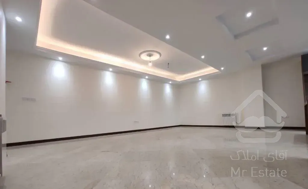 180متر/3خواب/فول امکانات/سرایداری/روف گاردن