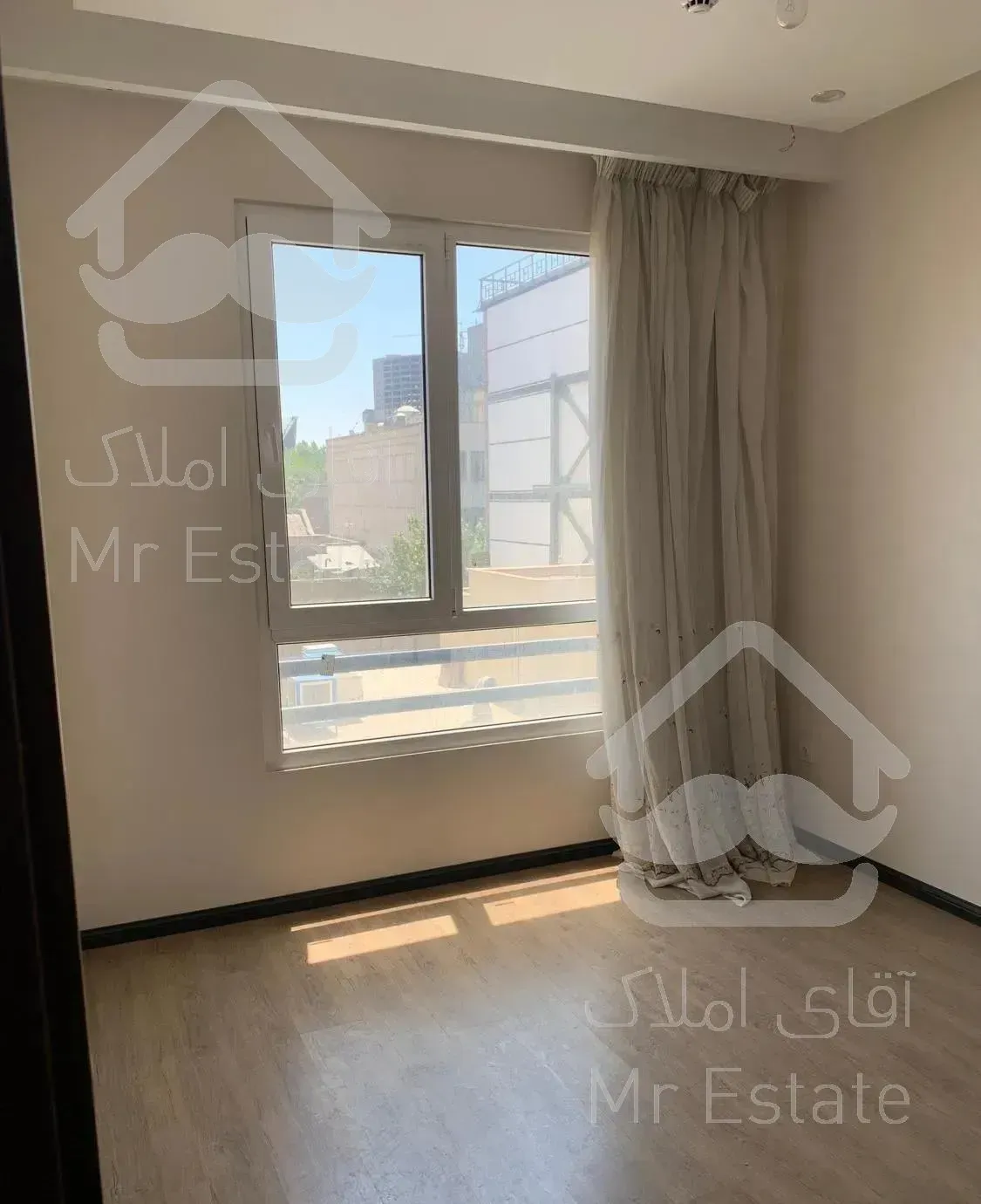 ١٦٠ متر/تکواحدى/شیخ بهائى/ویو باغ