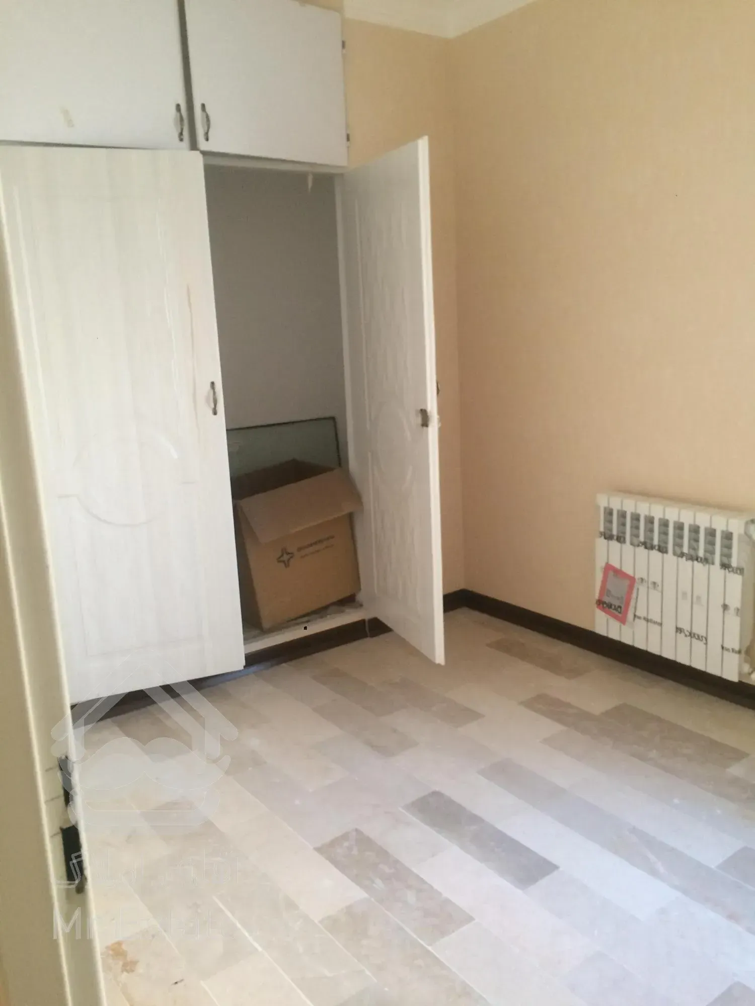 ۱۴۰متر نوساز عالی صادقیه شمال فردوس شرق