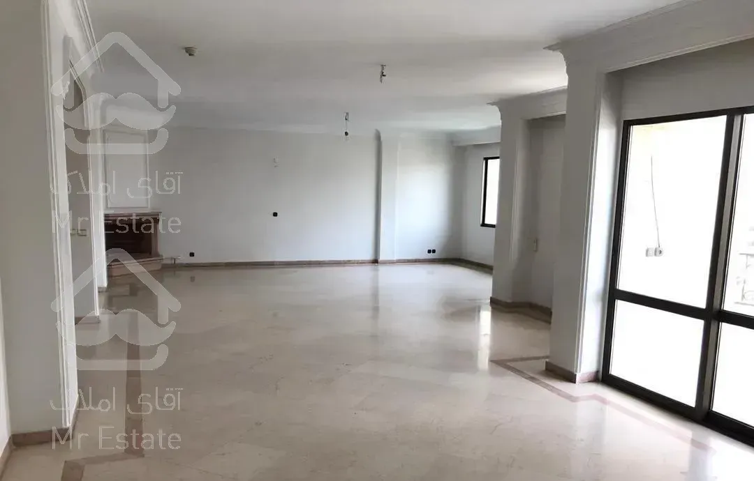 صاحبقرانیه۳۵۰ متر با ۶۰ متر تراس