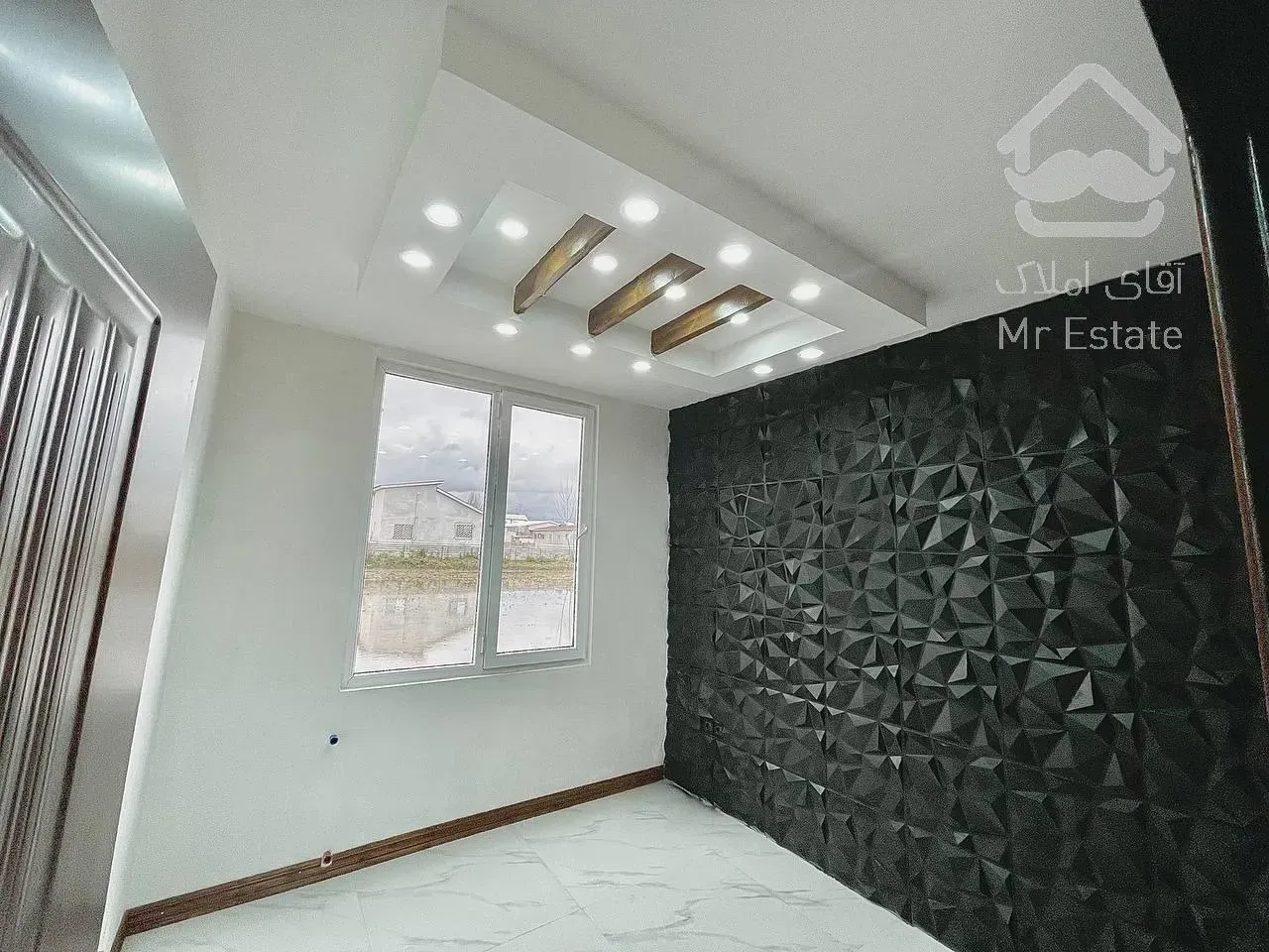 همکف مدرن. ۹۰ متری. شهرکی.