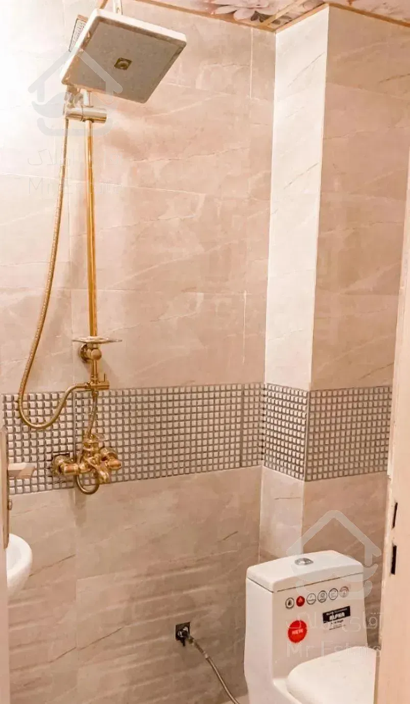 100متر نوساز باانباری بزرگ متروصادقیه