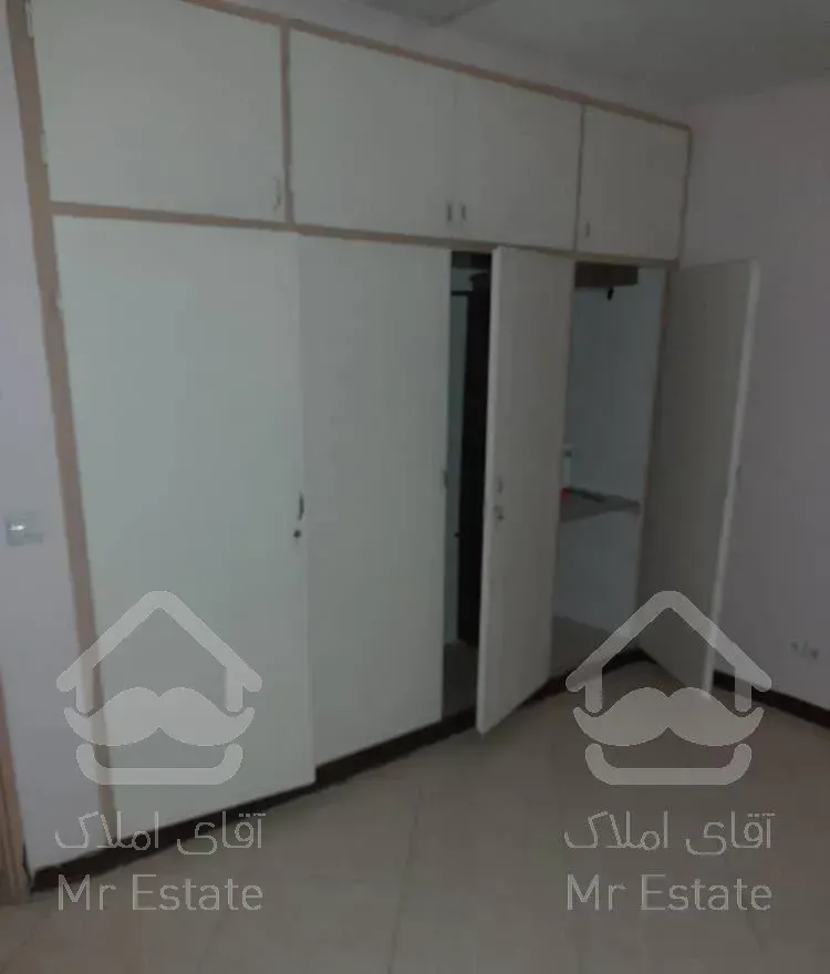 آپارتمان ۹۷ متر و ۲ خوابه میباشد