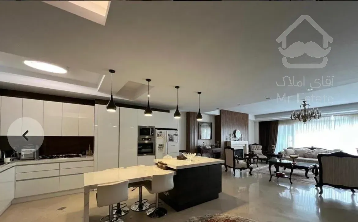 ۱۹۰متر /۳خواب/فول بازسازی شده /روبروی پارک ملت