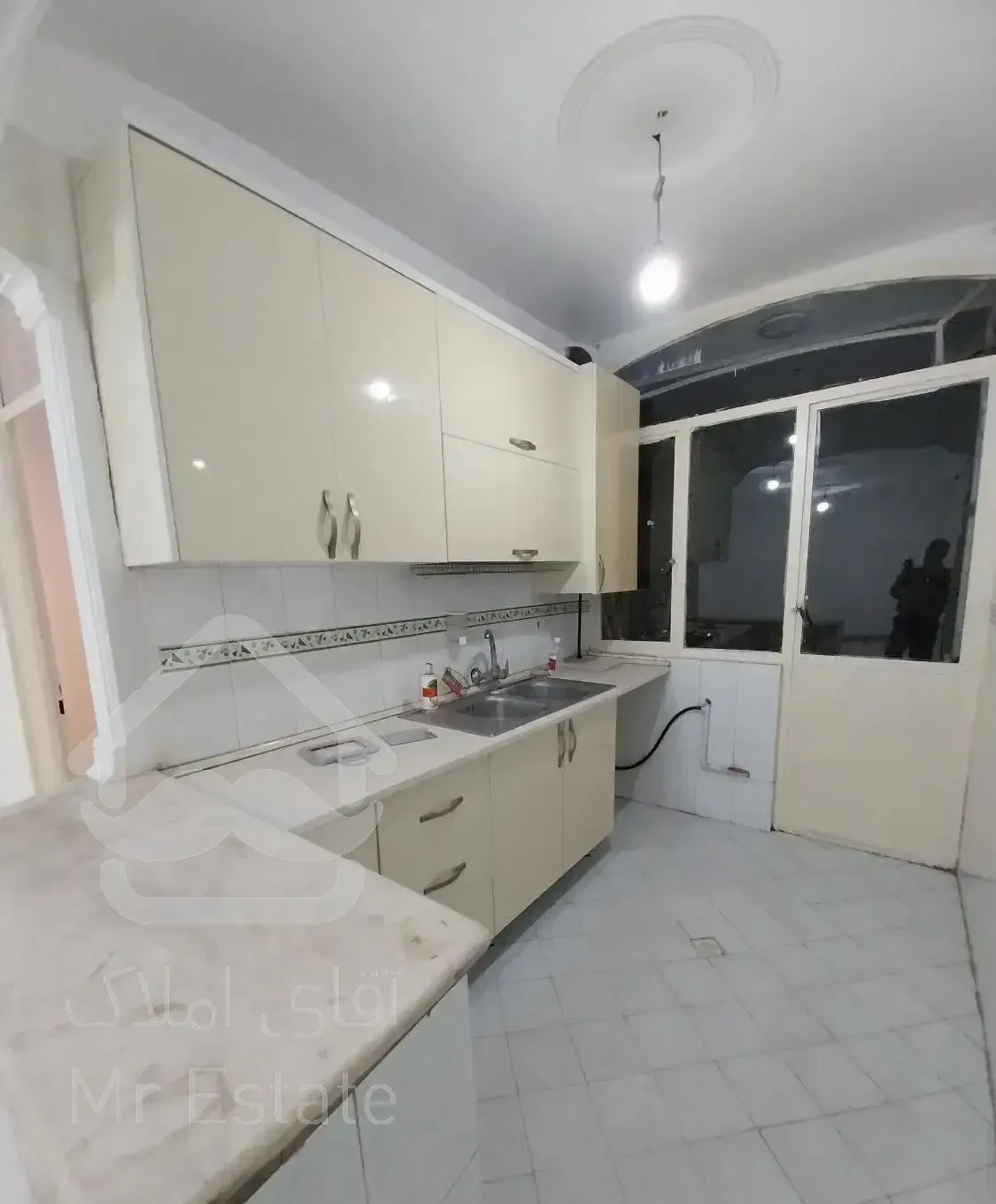 آپارتمان ۴۸متر یکخواب امیریه آقازاده