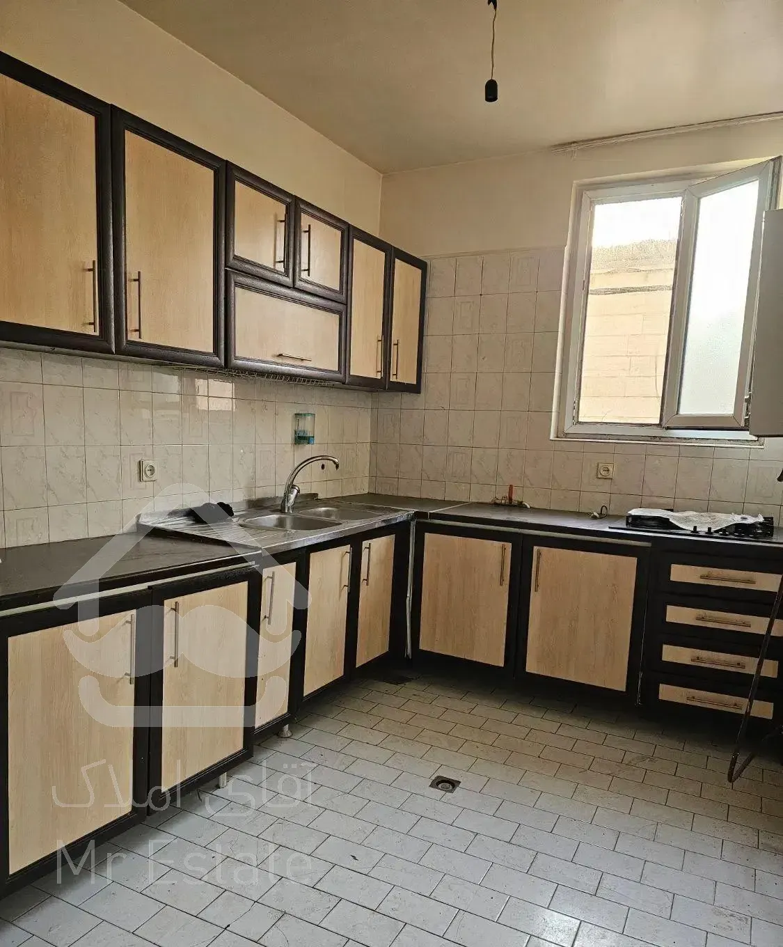 واحد ۵۰ متری / ۱ خواب لویزان