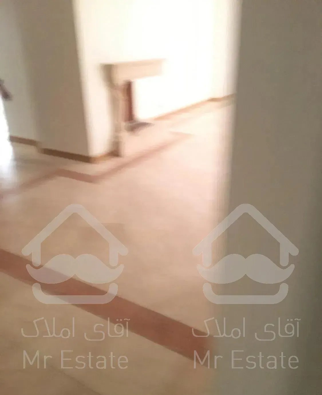 ااپارتمان ١٣٥مترمربع درمجتمع اساتیت