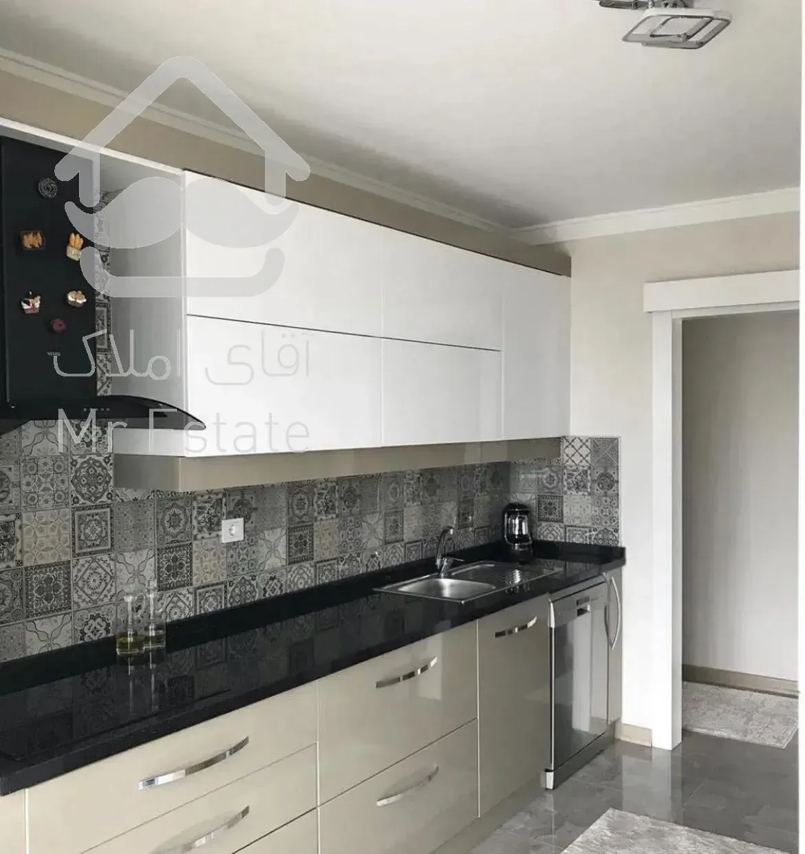 150 متر / تک واحد / 2 پارکینگ سندی