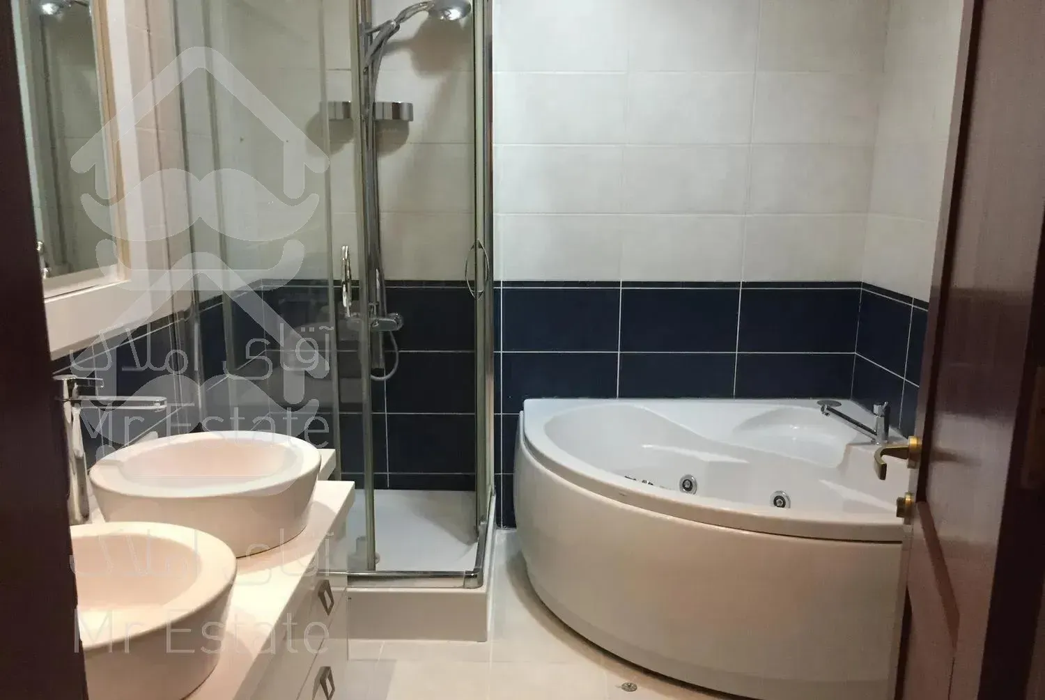 منظریه جنوبی 330 متر 4 خوابه تکواحدی