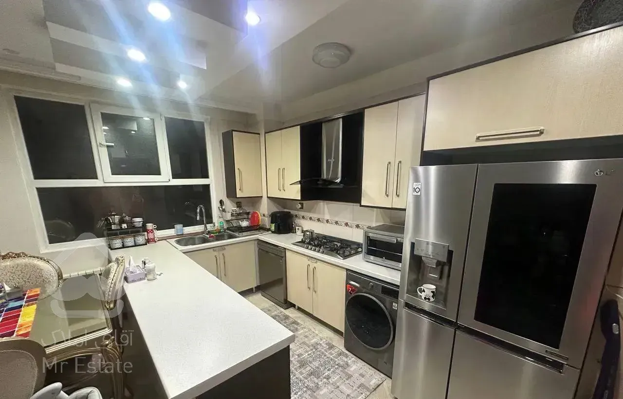 ۸۰متر/آلاله شرقی/۲خواب/سالن پرده خور/فول بازسازی