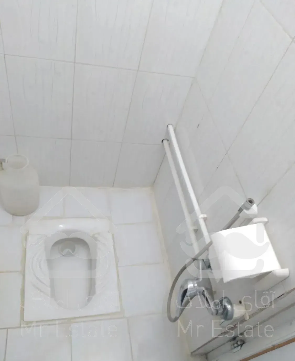 اطاقور جاده لیل خرما  کولر گازی دارد