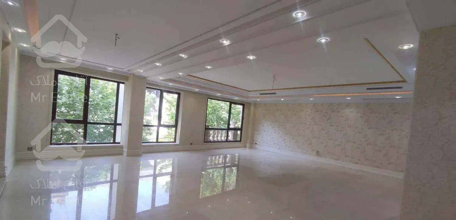 ۲۲۰ متر فول مشاعات ۳ پارکینگ زیر ۱۳ ام