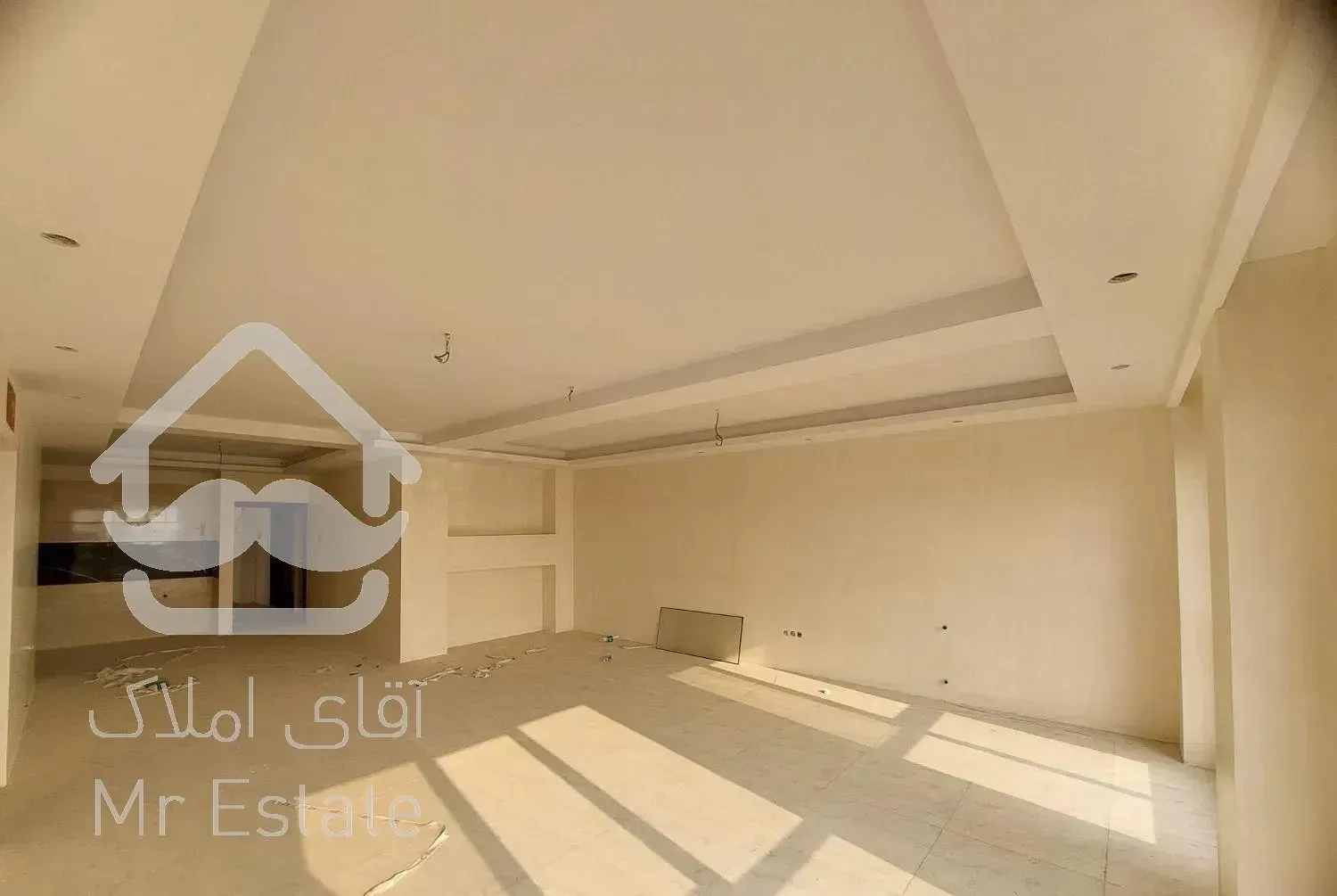 ۱۱۰متر دو خواب(نوساز)فول سراج کاشانی اوقاف سه نبش