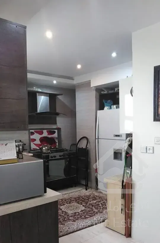 آپارتان در خیابان استخر ۴۸ متر فول امکانات