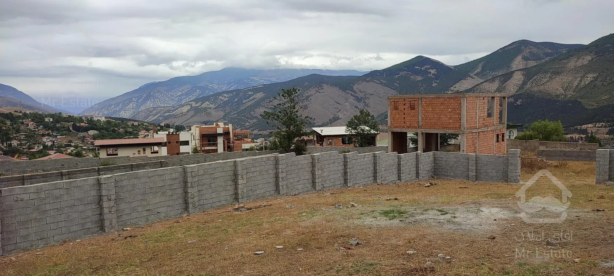 داخل بافت. دیوار کشی شده.