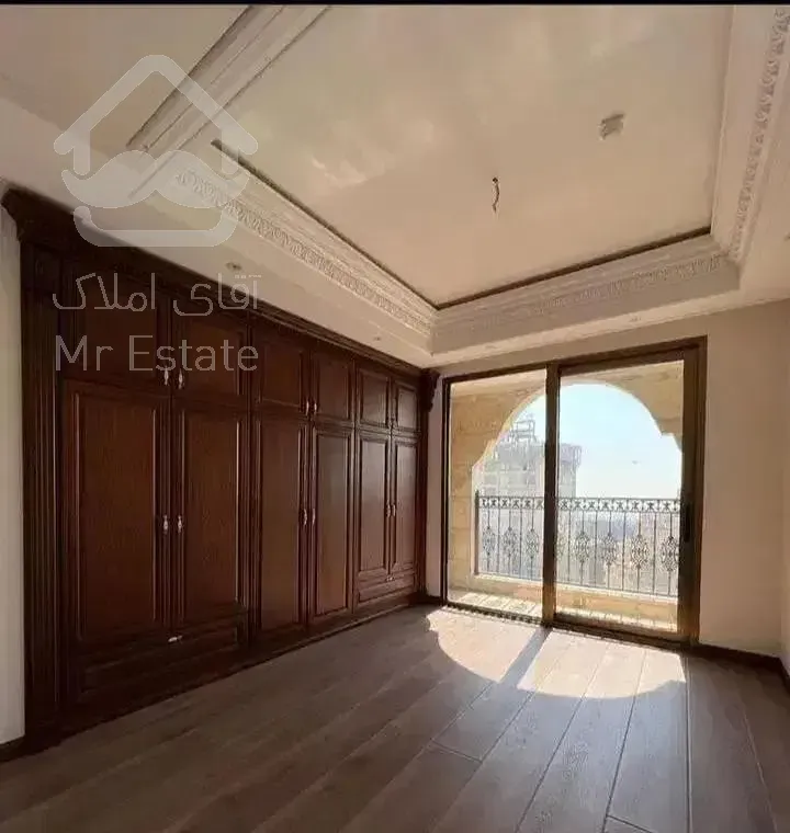 190متر 3خواب تکواحد ویلایی