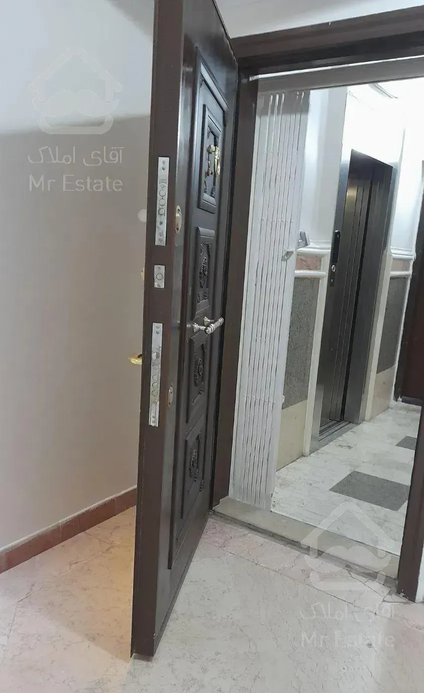 ظفر بلوار آرش ۲۰۰متر ۳خواب با ۲ پارکینگ