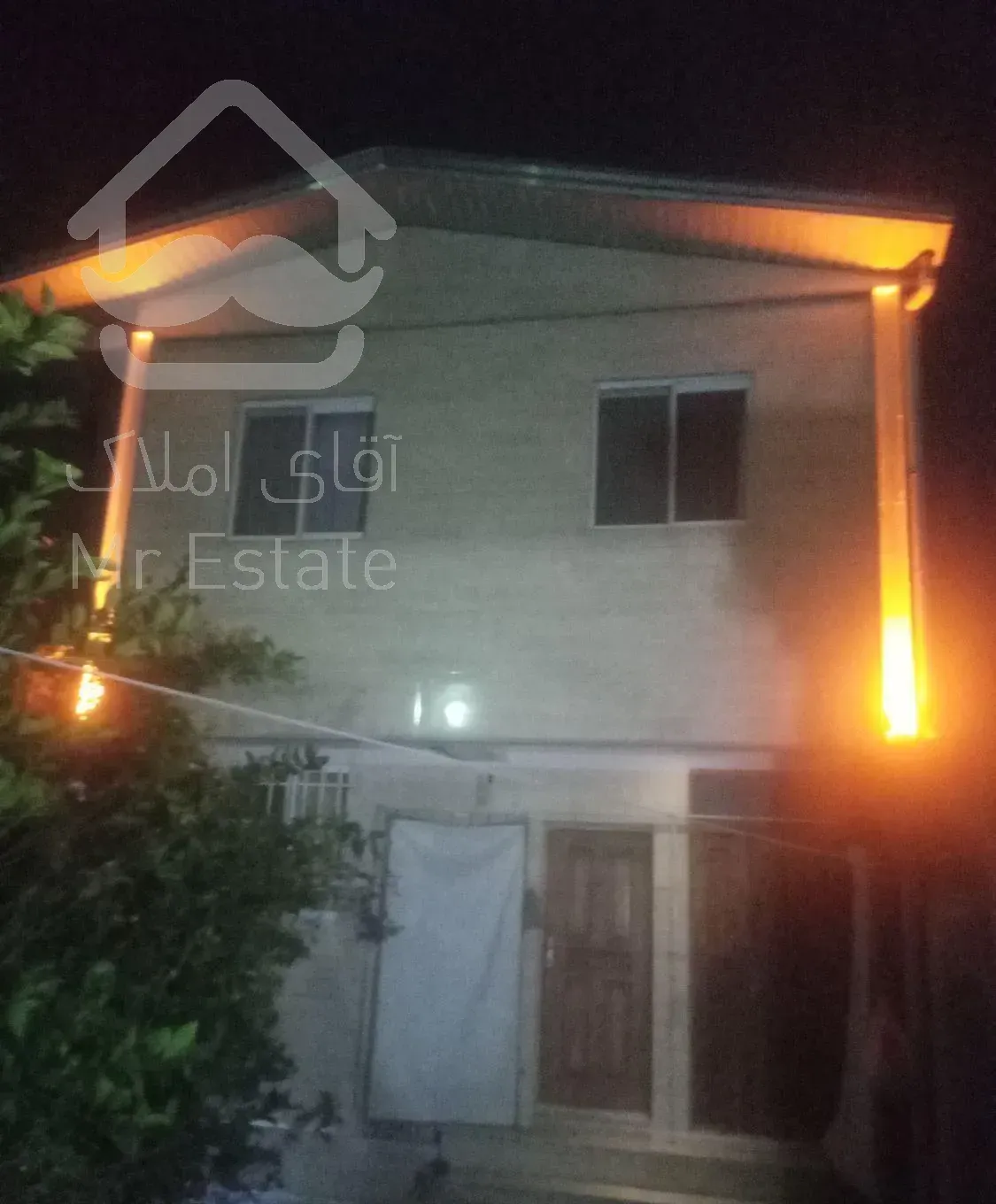 فروش خانه ویلایی ۲۴۰ متر زمین ۱۰۰ متر بنا