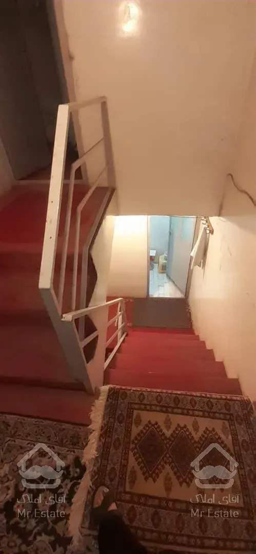 فروش خانه مسکونی کلنکی ۹۰ متر زمین ۱۴۰ متر زیر بنا دد و نیم طبقه مجزا