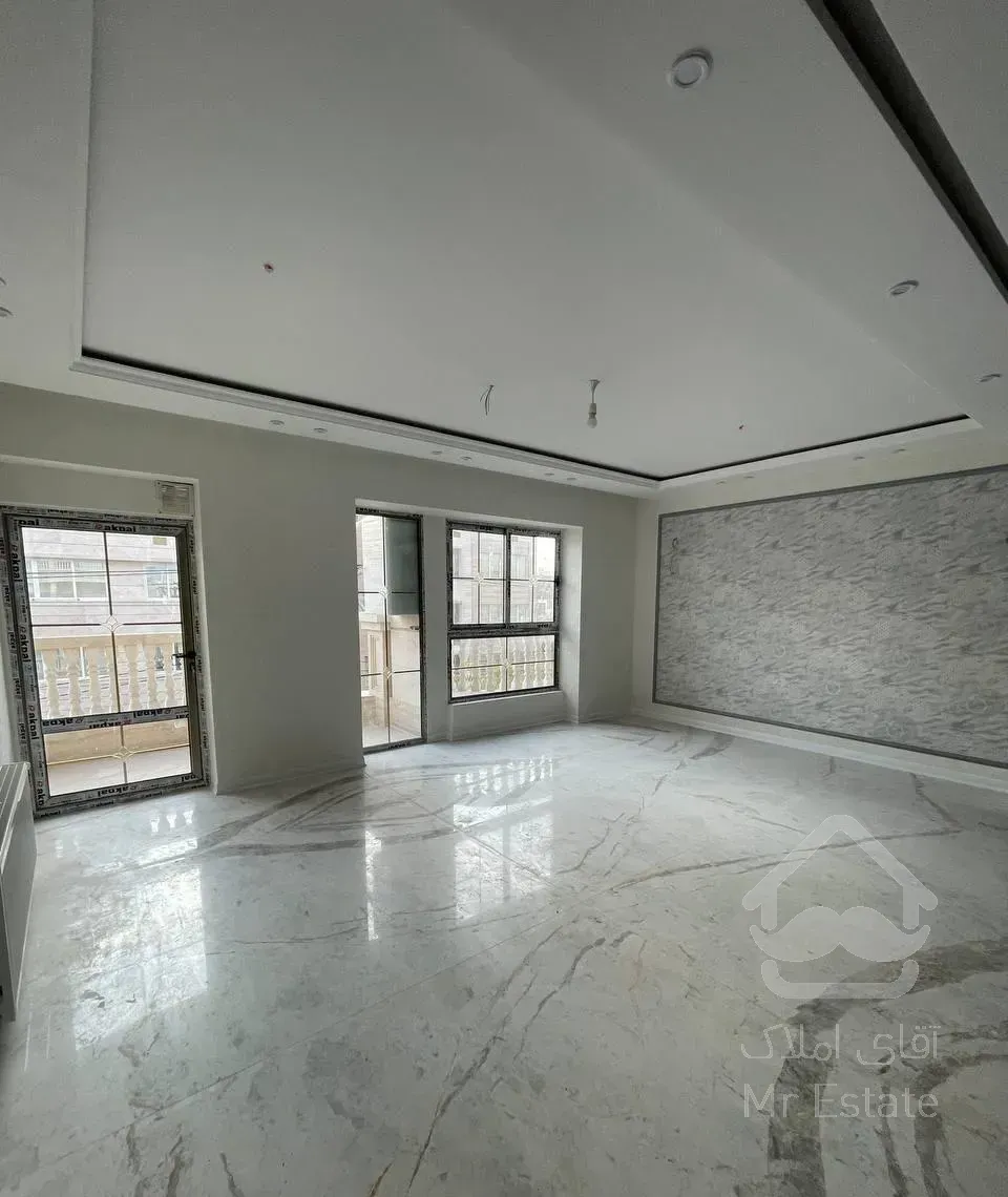 106متری/کم واحد/رو به آفتاب/خوش نقشه/اکبری