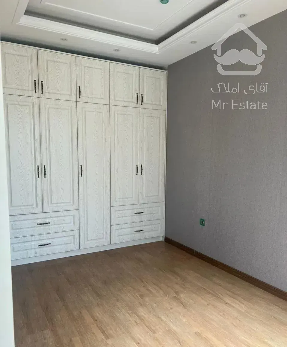 ۱۶۰ متر آبان شمالی