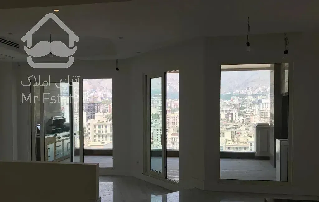 ۳۶۰ متر تکواحدی فرشته