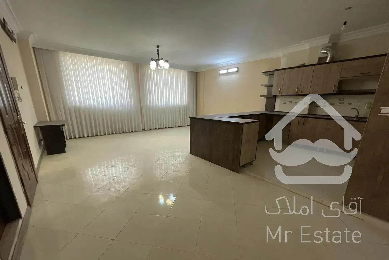 واحد ۱۰۰ متری بدون مالک  تخلیه (دالاوران -نخل)