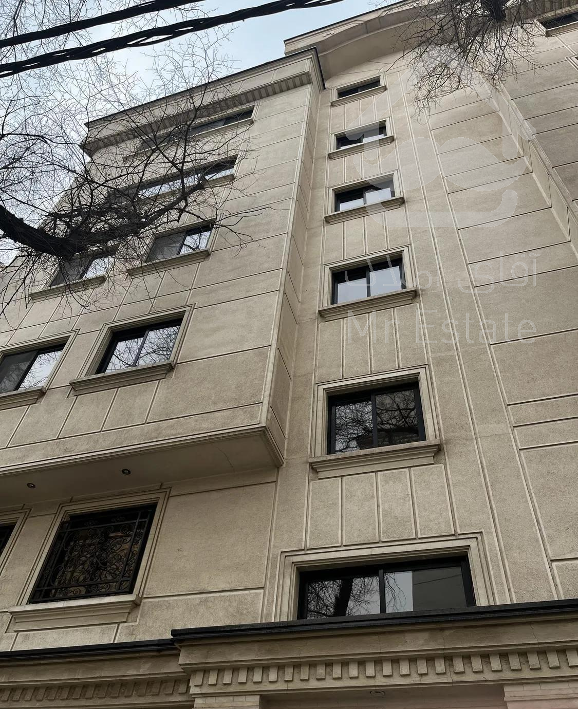 فرماینه شرقی ۱۰۵متر۲خواب باسازی کامل ۲ پارکینگ