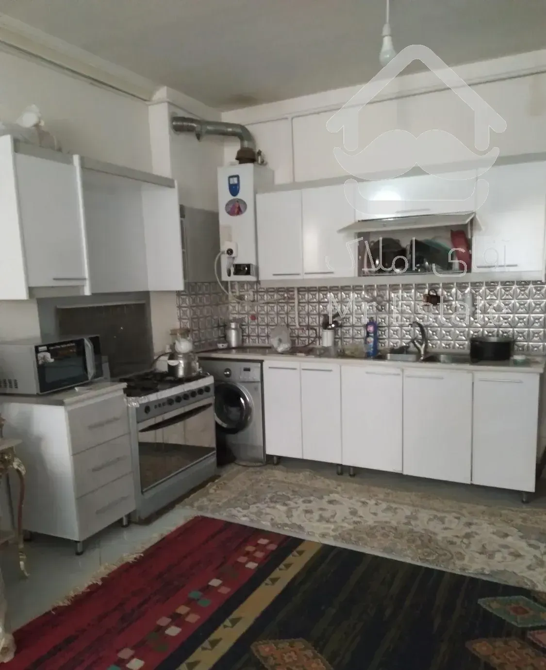 نزدیک ب حاشیه اصلی مرتب تمیز